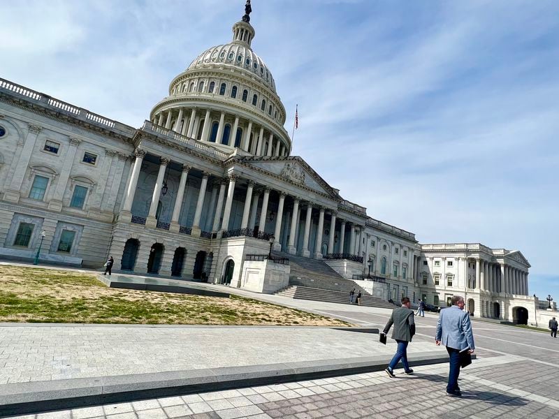 Top U.S. House Lawmakers Meet With Schumer on Stablecoin Bill Strategy: Punchbowl