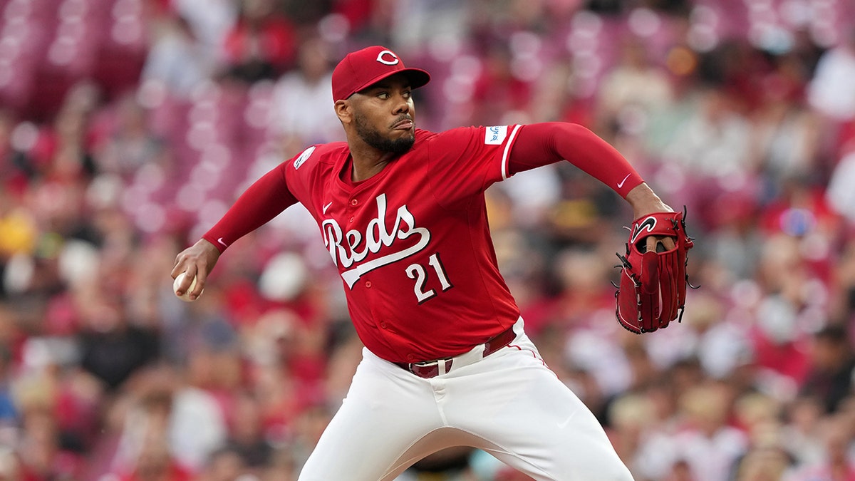 Reds pitcher vomits on mound right after delivering 95 mph fastball